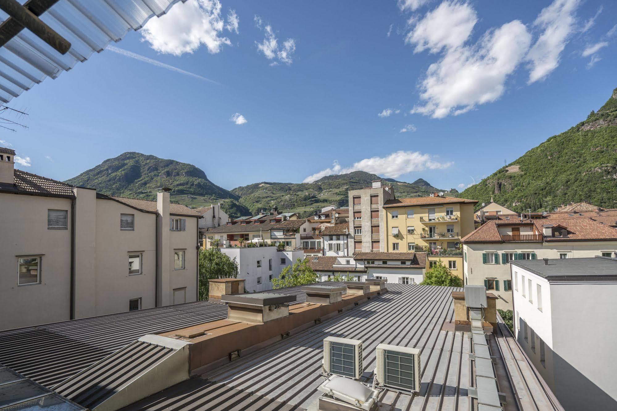 Stay Cooper L Capitol Rooms Bozen Exterior foto